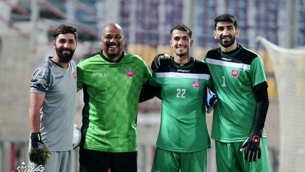 عکس امیر تتلو با لباس پرسپولیس