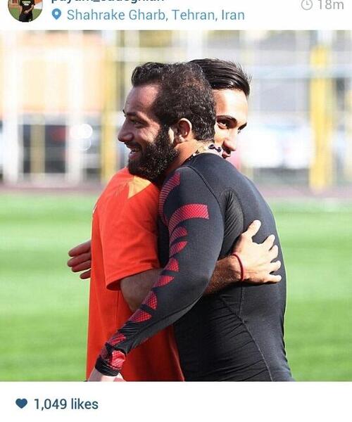 عکس امیر تتلو با لباس پرسپولیس