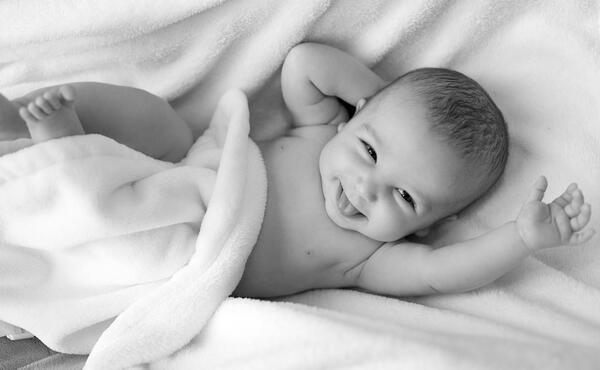 عکس العمل بچه چهار ماهه