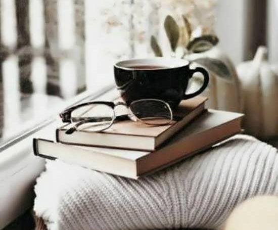 عکس کتاب شیک برای پروفایل