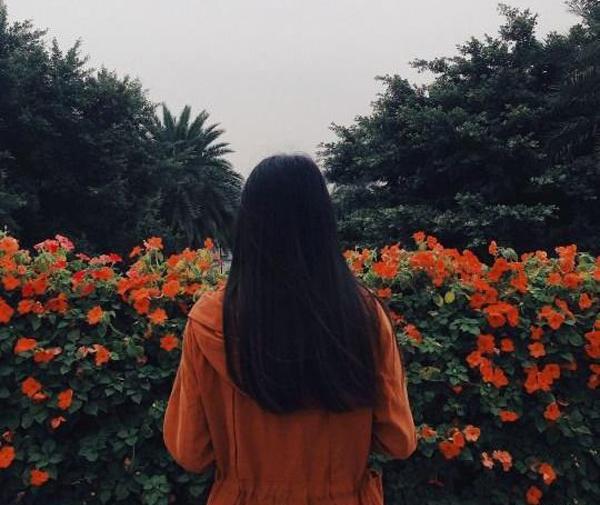 عکس پروفایل دخترونه فیک نیم رخ