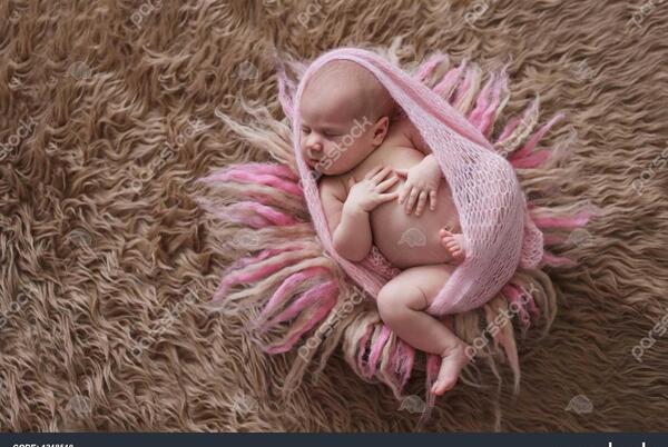 عکس بچه ی تازه به دنیا اومده