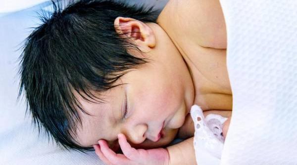 عکس بچه ی تازه به دنیا اومده