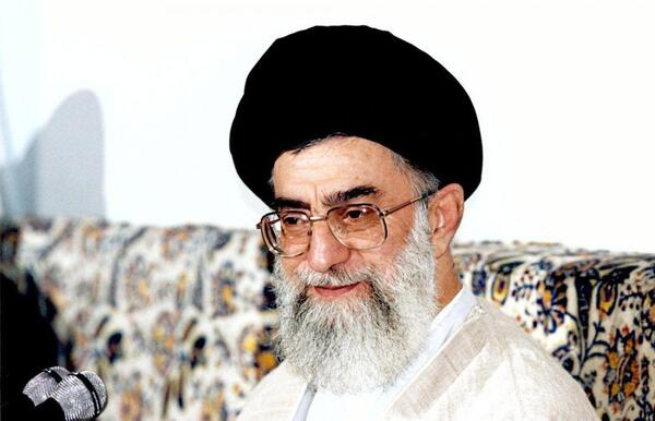 ظهور عکس رهبر و امام زمان