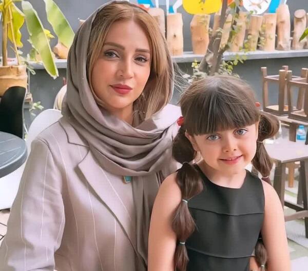 عکس شبنم قلی خانی با بچه اش