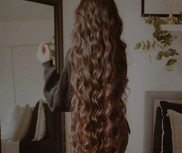 عکس پروفایل دخترونه با موی پسرانه