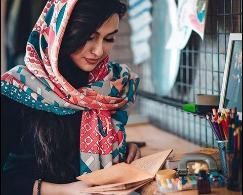 عکس پروفایل دخترونه با لباس قرمز