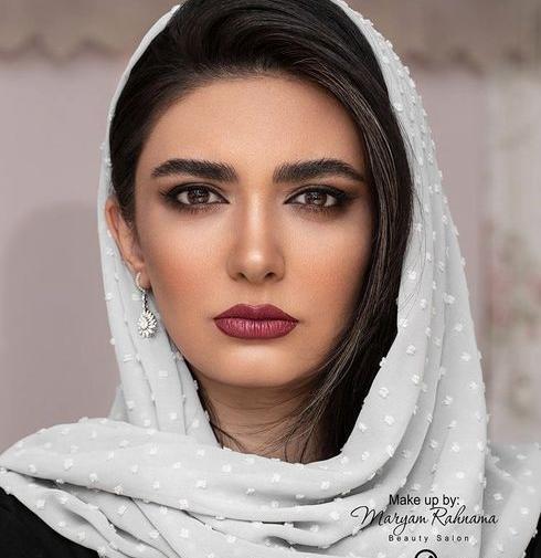 عکس باحجاب لیندا کیانی