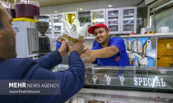 عکس بستنی فروشی ایران