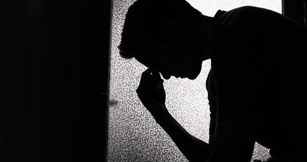 عکس پروفایل مشکی غمگین پسرانه