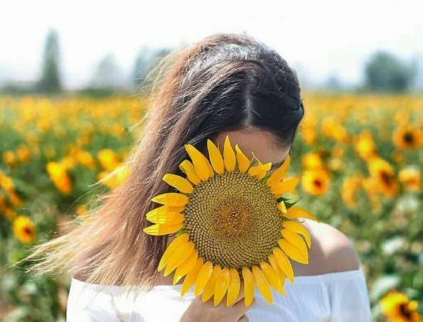 دانلود عکس پروفایل دخترونه زرد