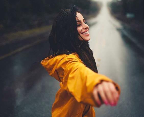 دانلود عکس پروفایل دخترونه زرد