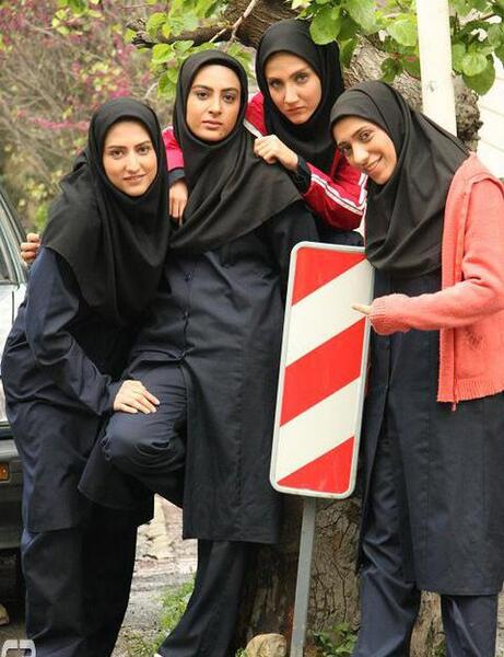 عکس نسرین در سریال آسمان همیشه ابری نیست