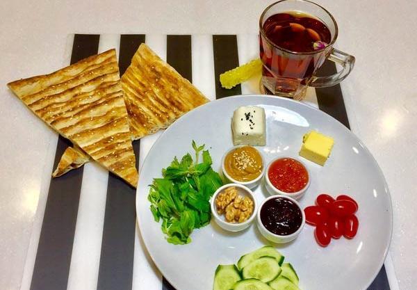 عکس صبحانه ساده ایرانی