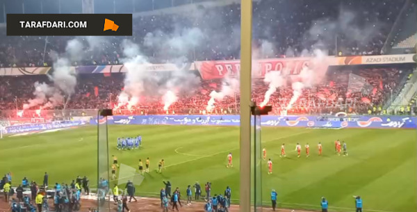 عکس آتش بازی هواداران پرسپولیس