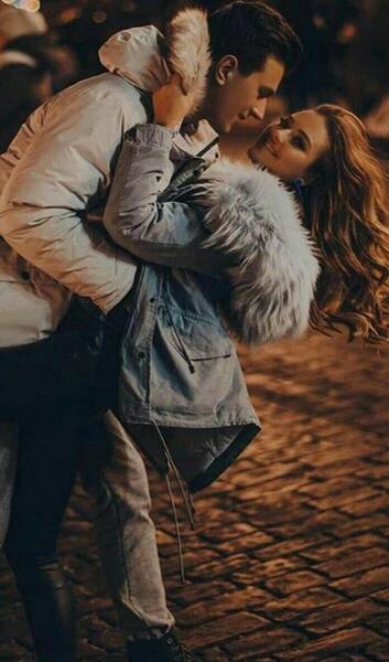 عکس بوسه عاشقانه برای پروفایل بدون متن