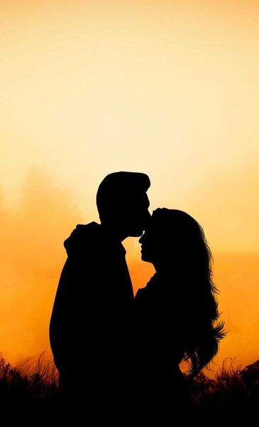 عکس بوسه عاشقانه برای پروفایل بدون متن