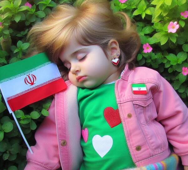 عکس بچه کاپشن صورتی