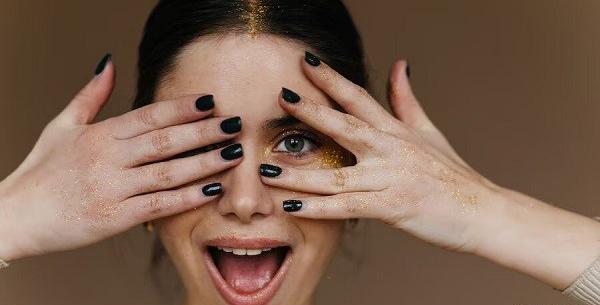 ایده عکس برای پروفایل ناخنکار