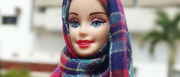 عکس دختر با حجاب عروسک