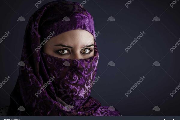 عکس دختر با حجاب عروسک