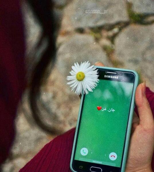 عکس غمگین رو صفحه گوشی