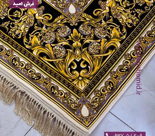 عکس فرش سیاه طلایی