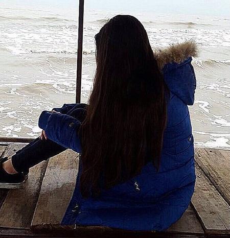 عکس پروفایل دخترونه سیاه سفید از پشت سر