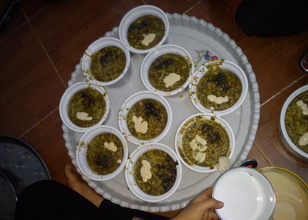 عکس آش رشته پشت پا