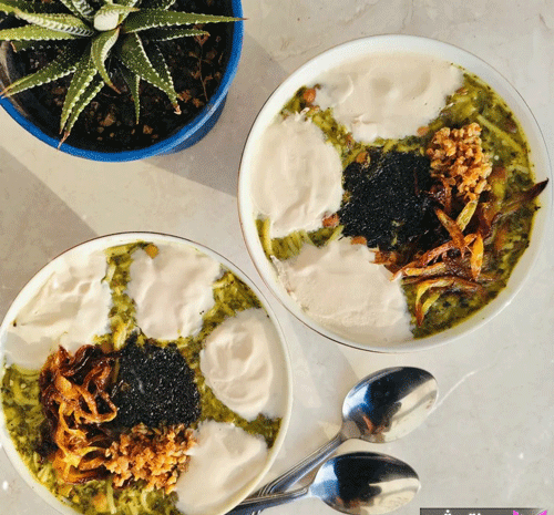 عکس آش رشته پشت پا