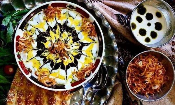 عکس آش رشته پشت پا