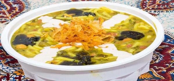 عکس آش رشته پشت پا