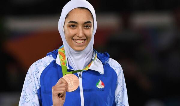 عکس با حجاب کیمیا علیزاده