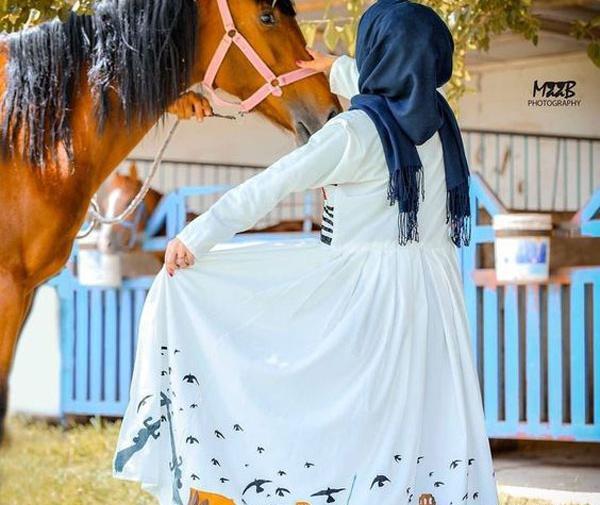 عکس حجاب زیبا با چادر غمگین