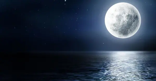 عکس عاشقانه زیر آسمان شب