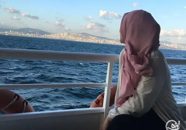 پروفایل دخترونه مدل عکس اسپرت کنار دریا