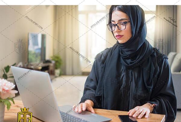 عکس زن با حجاب با کیفیت