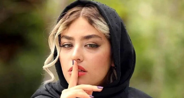 عکس های با حجاب ریحانه پارسا