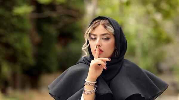 عکس های با حجاب ریحانه پارسا