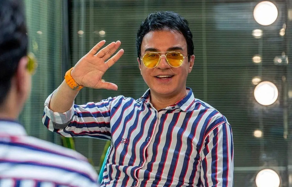 عکس بچه گی عمو پورنگ