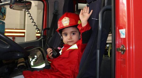 عکس آتش نشانی بچه گانه