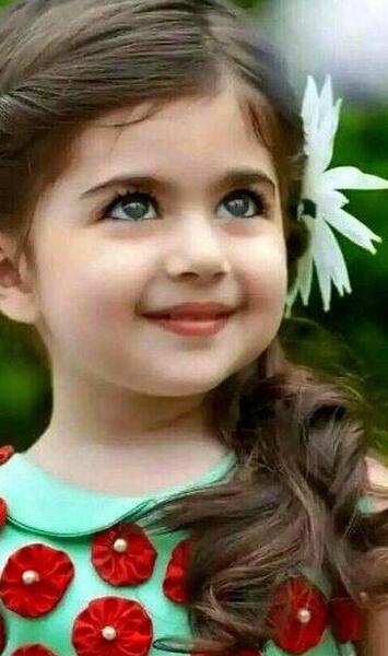 عکس بچه چشم رنگی پسر