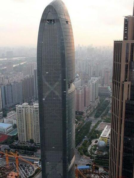 عکس یک آسمان خراش
