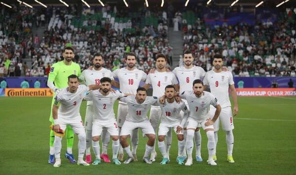 عکس از بازی ایران ژاپن