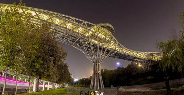 عکس پل طبیعت در شب