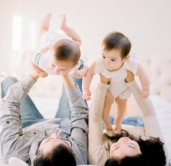 عکس بچه دوقلو برای پروفایل