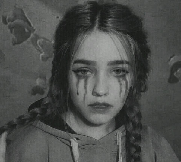 عکس غمگین اشک دختر