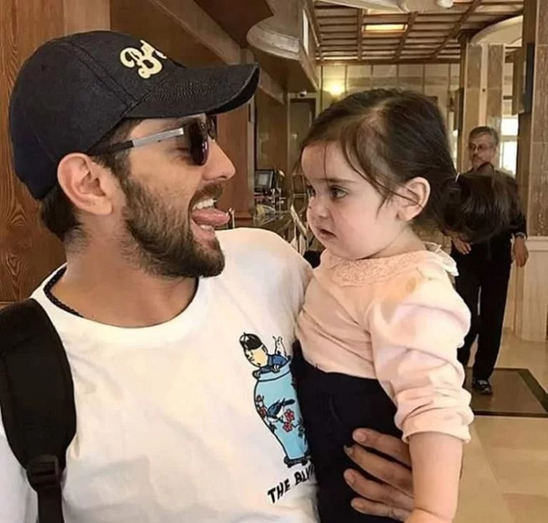عکس دختر بچه بانمک