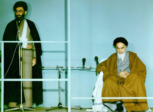 عکس آیت الله خامنه ای و امام خمینی