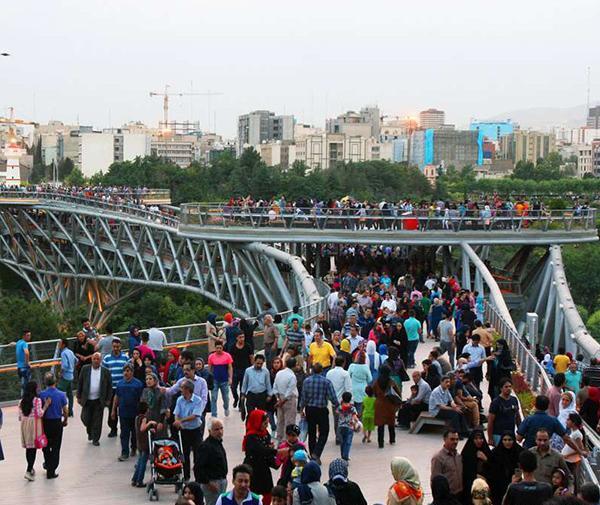 عکس پارک آب و آتش پل طبیعت